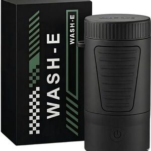 Electric golf ball washing machine and rechargeable via USB-C